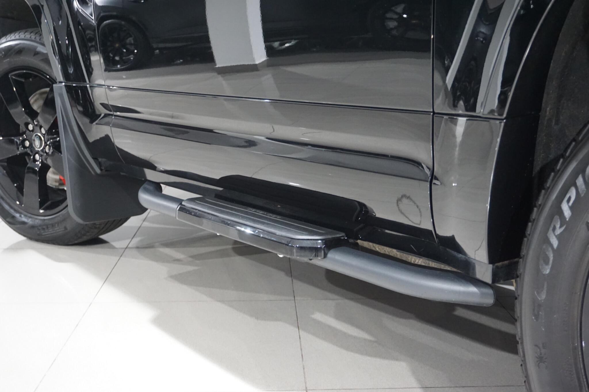 Land Rover Defender 90 3.0 D200 MHEV Hard Top SUV 3dr Diesel Auto 4WD SWB Euro 6 (s/s) (200 ps)